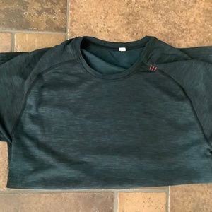 Lululemon short sleeve T-shirt